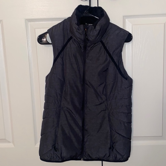 Champion Puffer Vest - Picture 1 of 4